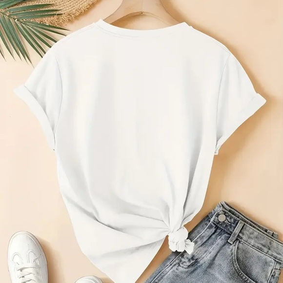 White Dragonfly Print V-Neck Women's Top - Picture 4 of 4